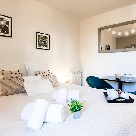 Bagatelle 3 Min Du Apartment *